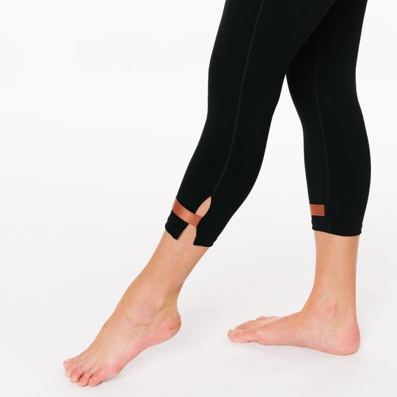 Black Strap Deluxe Hi-Rise 7/8 24" - Picture 5 of 7